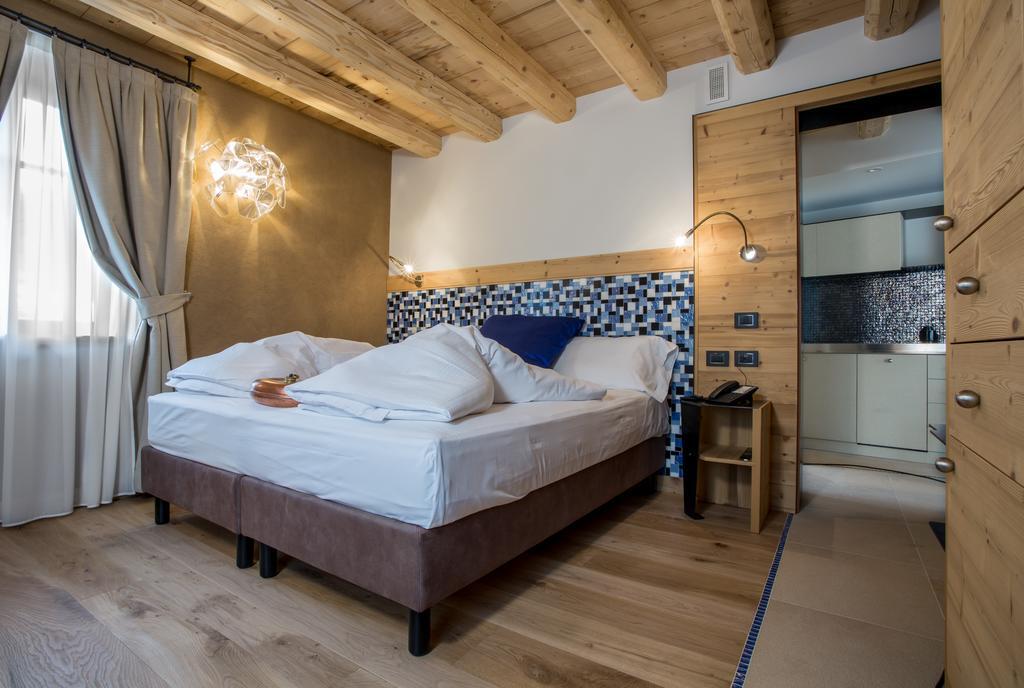 Hotel Orso Grigio Cavalese Exterior photo